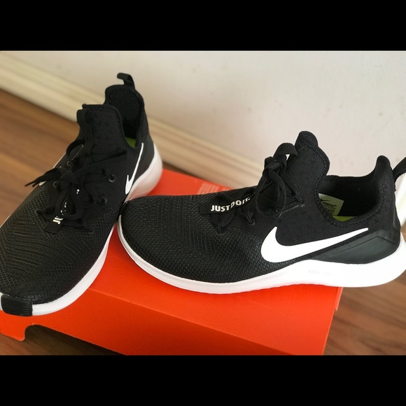 Nike Shoes - Picture 1 of 4